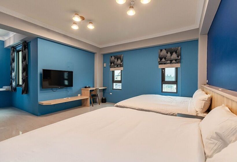 تختخواب و صبحانه Memories