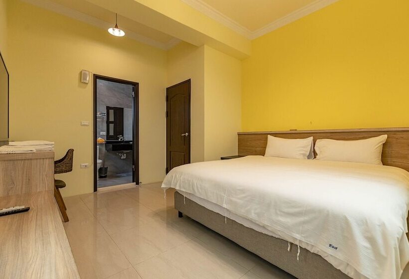 تختخواب و صبحانه Memories