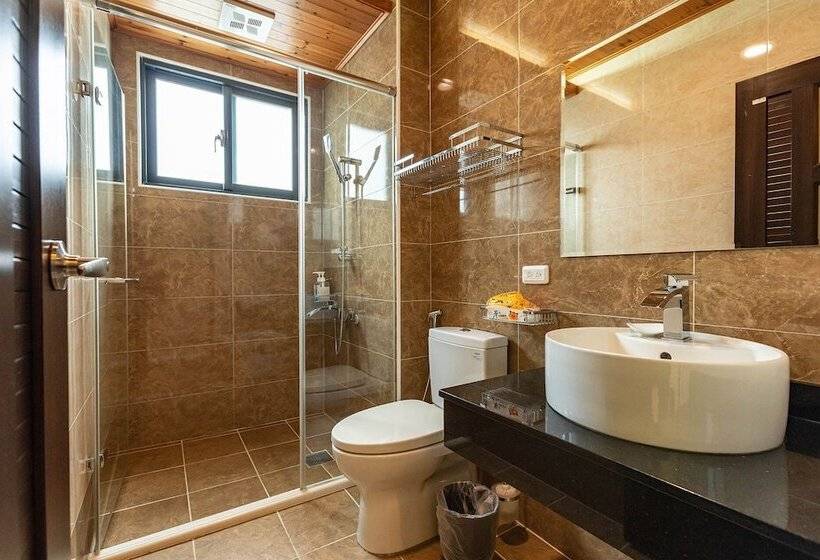 تختخواب و صبحانه Memories