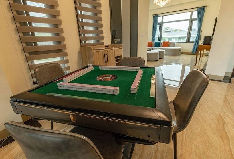 تختخواب و صبحانه Memories