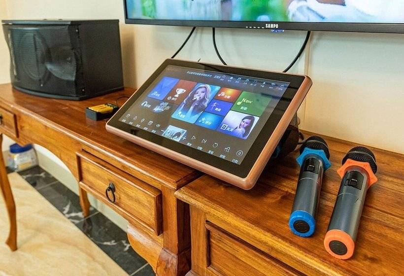 تختخواب و صبحانه Memories