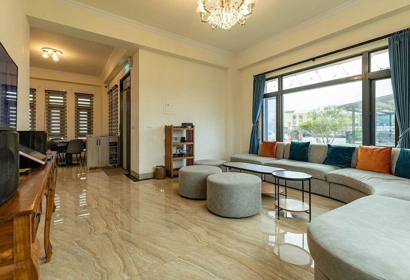 تختخواب و صبحانه Memories