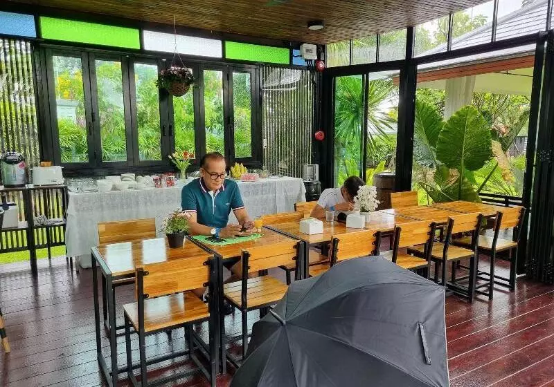 Hotelli Baan Nern Khao Resort Pattaya