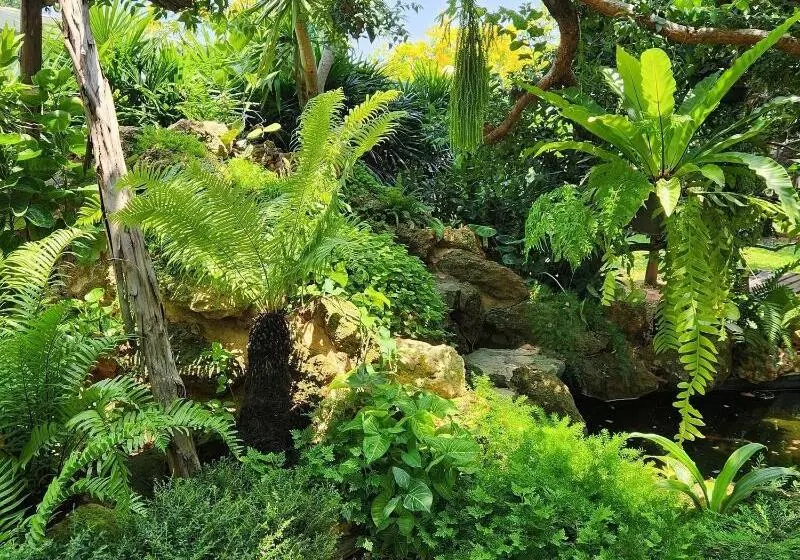 Hotelli Baan Nern Khao Resort Pattaya