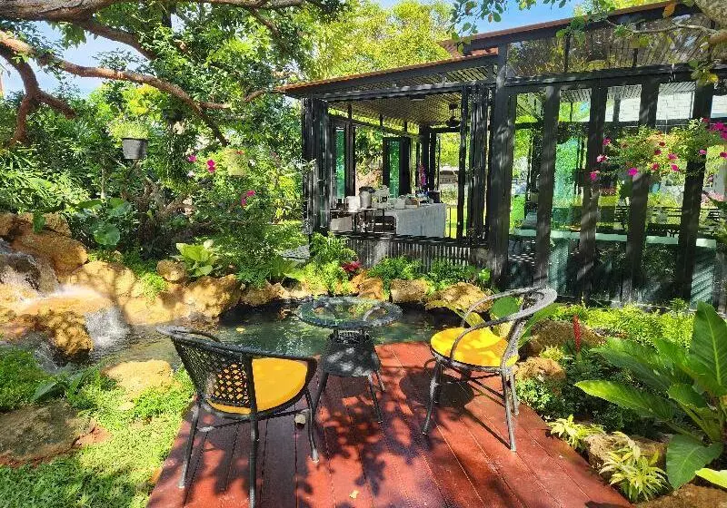 Hotelli Baan Nern Khao Resort Pattaya