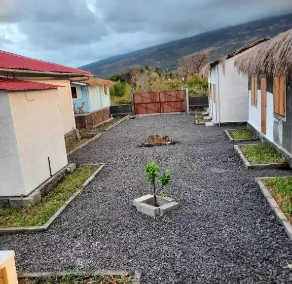 هتل Chalets Chomoni