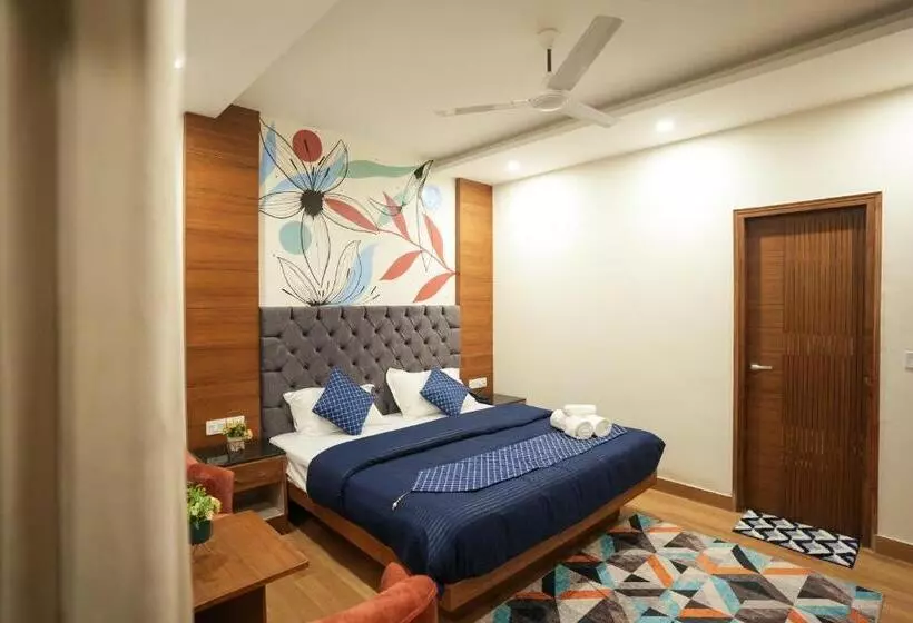 هتل Shalom Backpackers Mussoorie