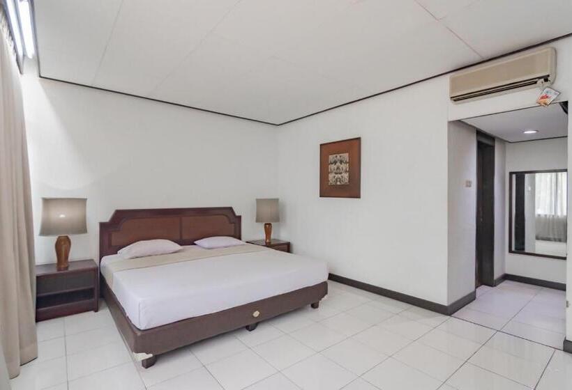 Istana Hotel Bandung Mitra Reddoorz