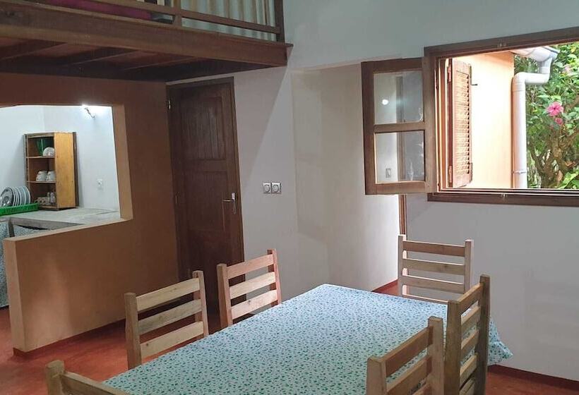 پانسیون Domaine Des Citronniers