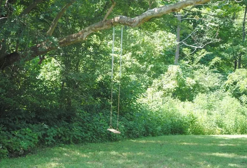 24 Acre Cottage W/ Hot Tub ~ 10 Mi To Blowing Rock