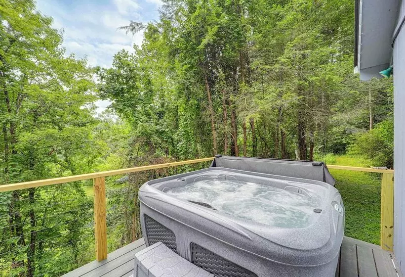 24 Acre Cottage W/ Hot Tub ~ 10 Mi To Blowing Rock