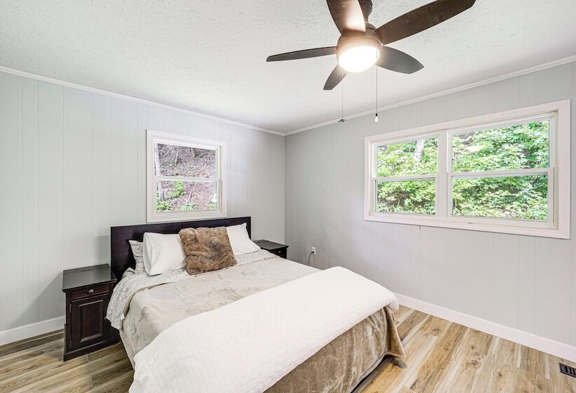 24 Acre Cottage W/ Hot Tub ~ 10 Mi To Blowing Rock