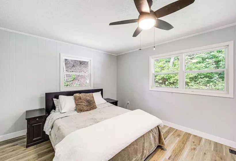 24 Acre Cottage W/ Hot Tub ~ 10 Mi To Blowing Rock