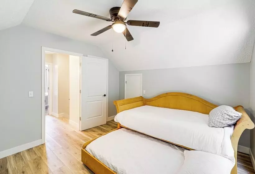 24 Acre Cottage W/ Hot Tub ~ 10 Mi To Blowing Rock