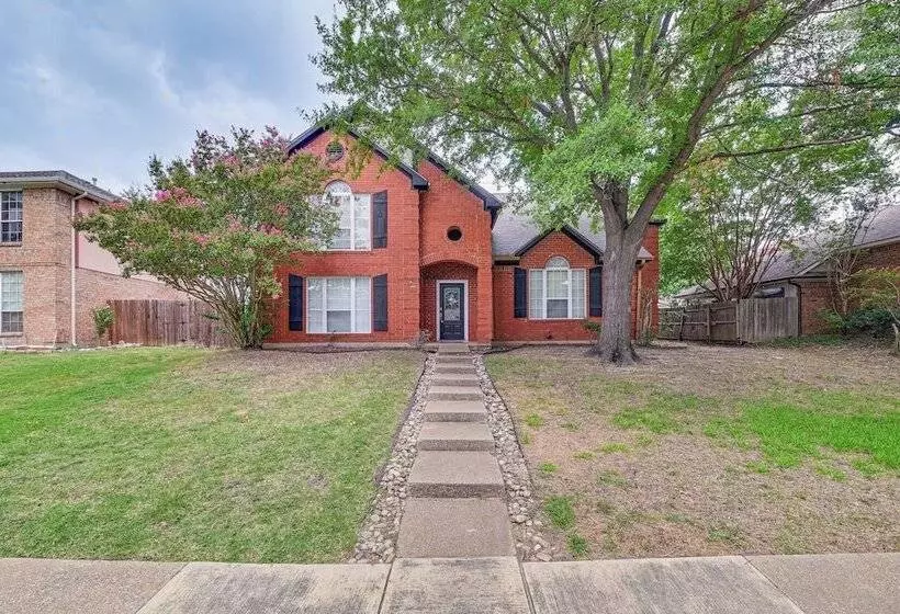 10 Mi To Lake Lewisville: Carrollton Home W/ Pool