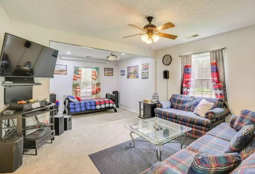 Charming Little River House < 7 Mi To Beach!