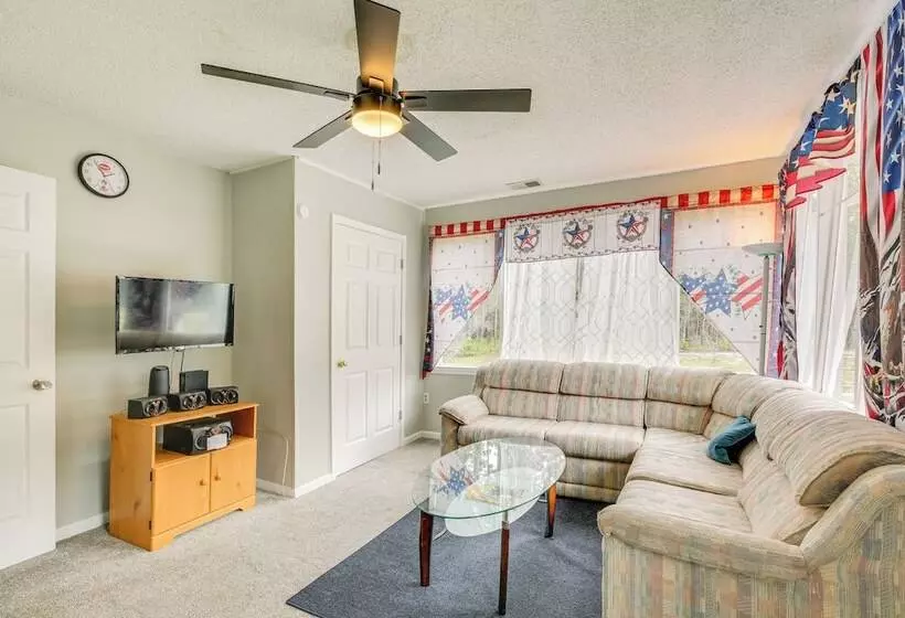 Charming Little River House < 7 Mi To Beach!