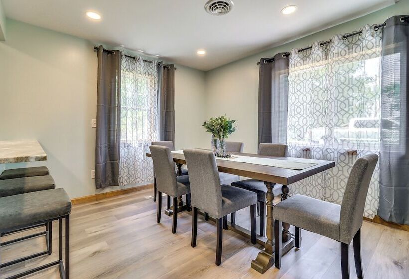 Cozy Grass Lake Home W/ Patio, Fire Pit & Kayaks!