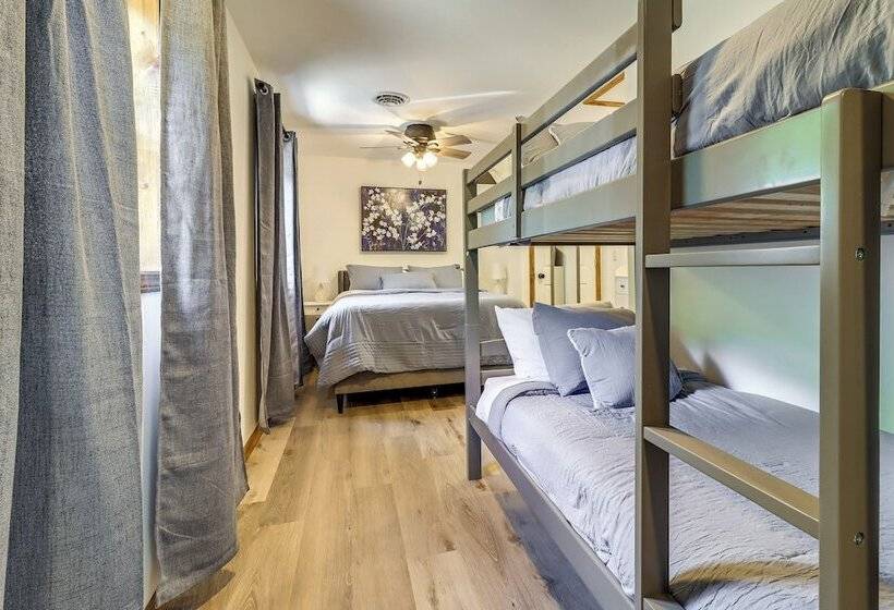 Cozy Grass Lake Home W/ Patio, Fire Pit & Kayaks!