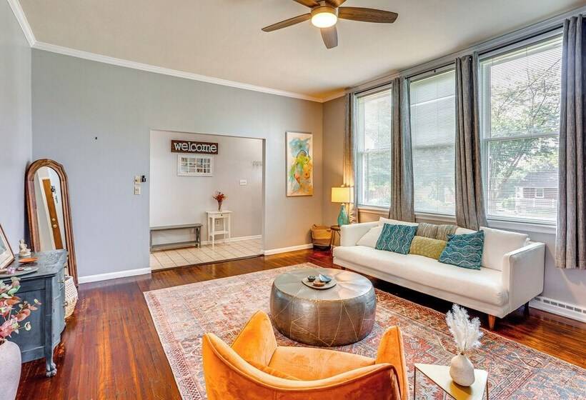 Dutch Country Home Near Family Attractions!