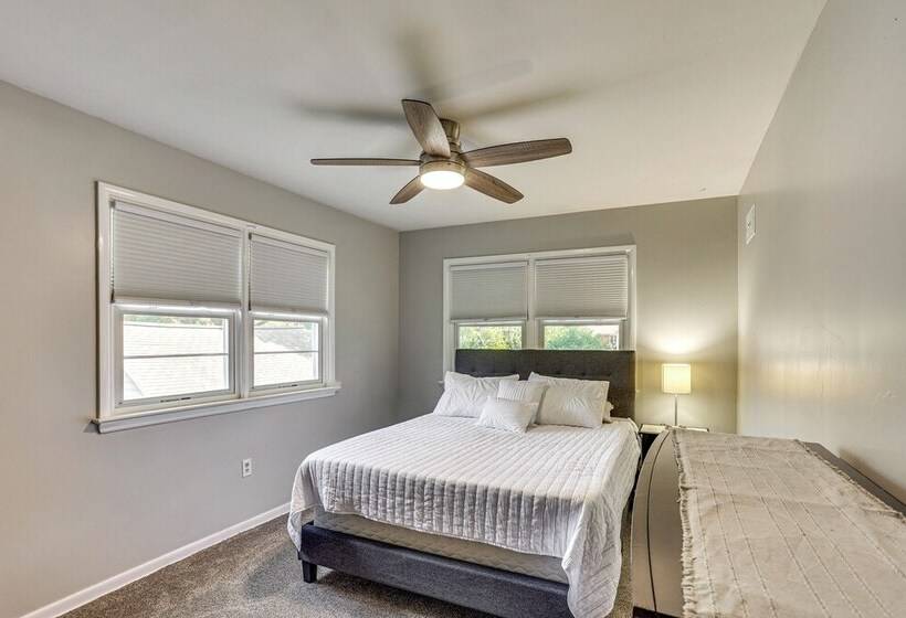 Dutch Country Home Near Family Attractions!