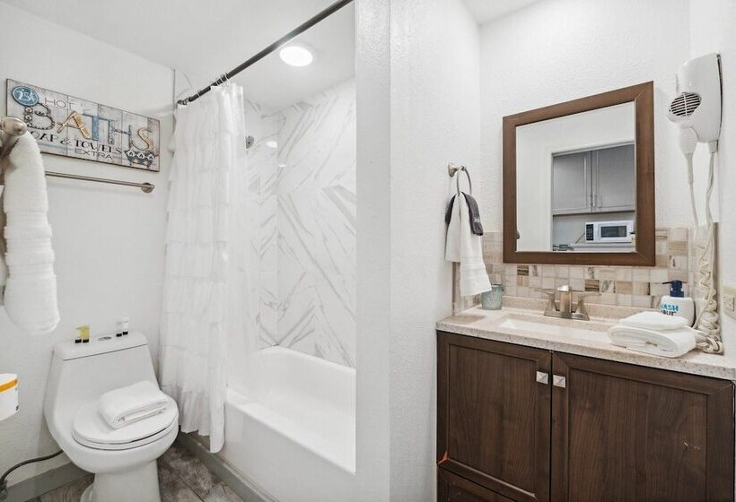 Fontainebleau 706 By Avantstay Beachfront+views