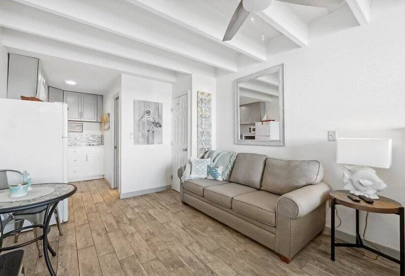 Fontainebleau 706 By Avantstay Beachfront+views