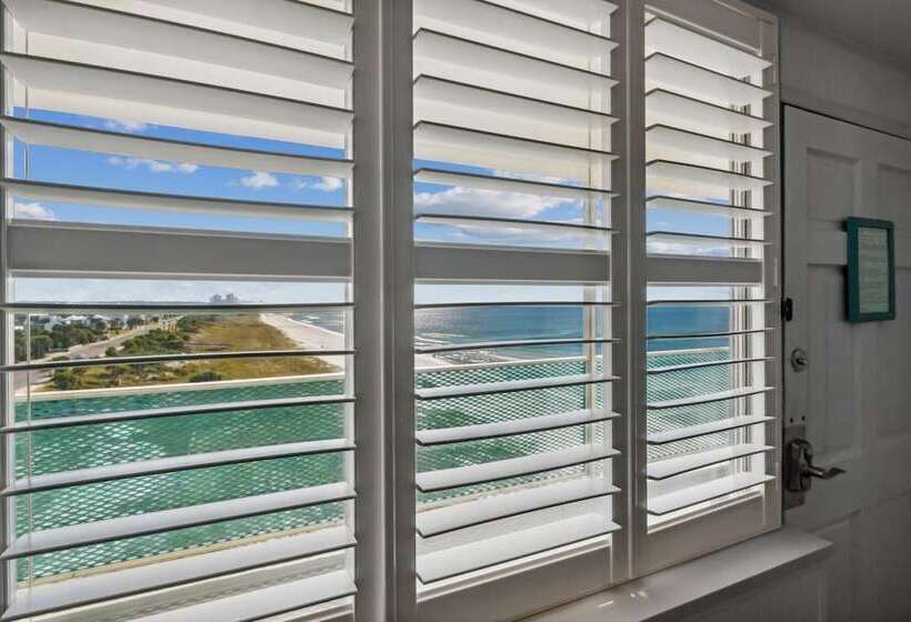 Fontainebleau 706 By Avantstay Beachfront+views