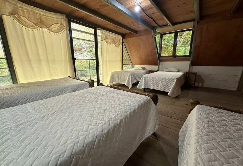 مسافرخانه Yaxlik River Lodge