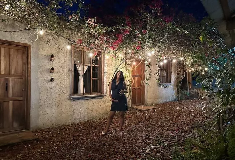 مسافرخانه Yaxlik River Lodge