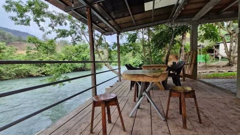 مسافرخانه Yaxlik River Lodge