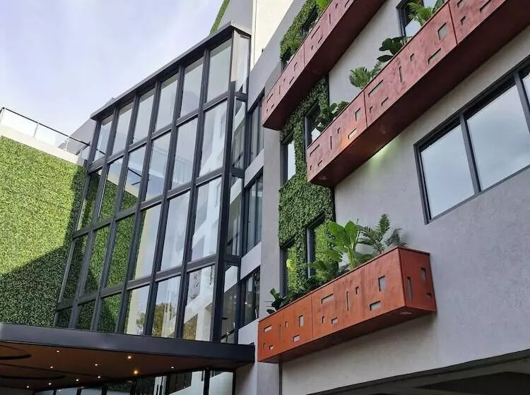 Hotelli Mérit Parque Leloir By Amérian