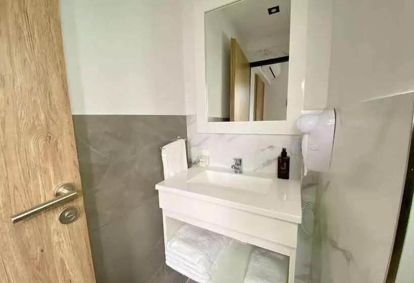 Hotelli Mérit Parque Leloir By Amérian