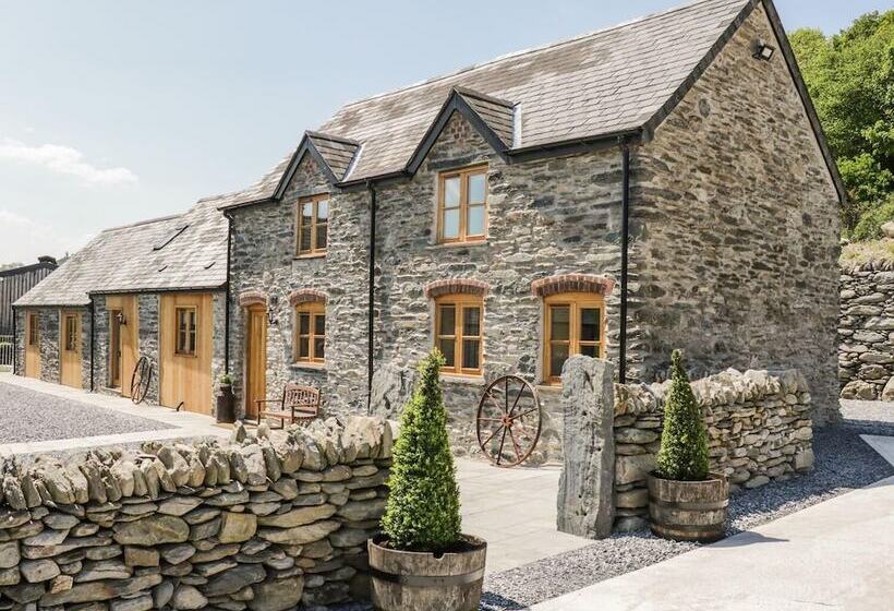 乡村酒店  Cosy Countryside Barn Retreat In Corwen