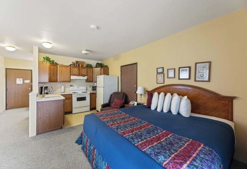 Iron Ridge Inn Motel