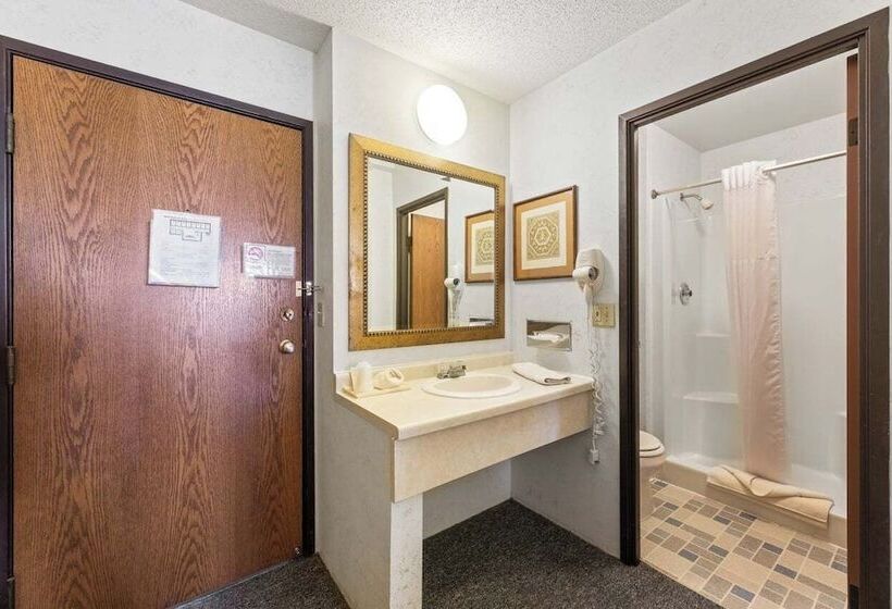 Iron Ridge Inn Motel