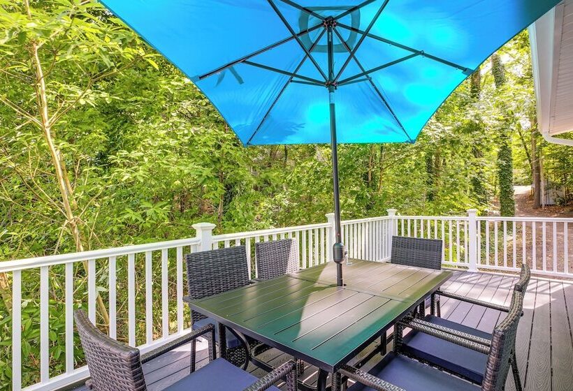 Lakefront Lusby Home W/ Fire Pit: 3 Mi To Beach!