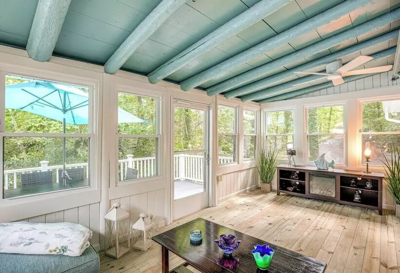 Lakefront Lusby Home W/ Fire Pit: 3 Mi To Beach!