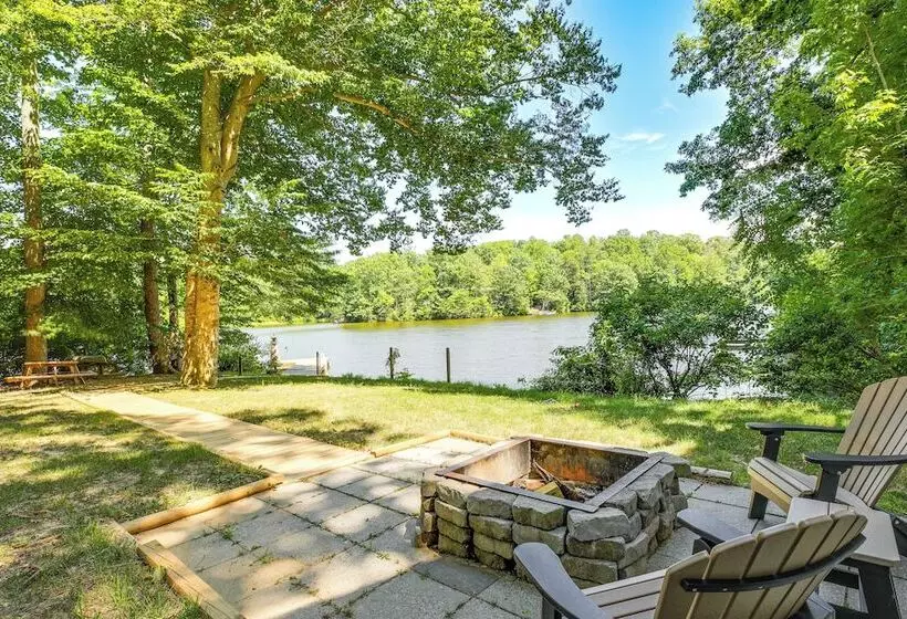 Lakefront Lusby Home W/ Fire Pit: 3 Mi To Beach!
