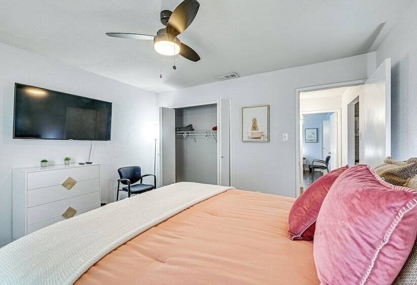 Near Lewisville Lake: Home In The Colony W/ Yard!