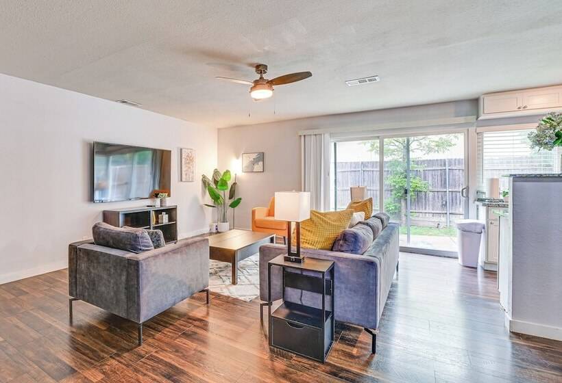 Near Lewisville Lake: Home In The Colony W/ Yard!