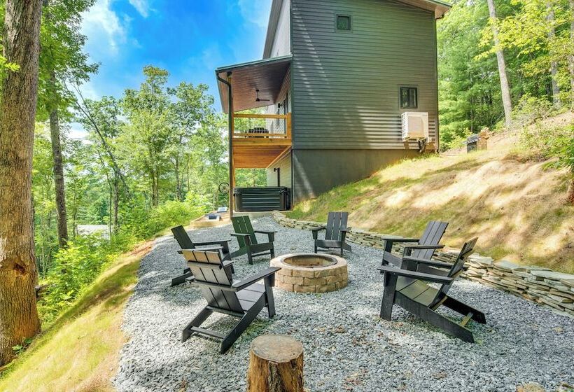 Modern Hiker S Haven W/ Dupont State Forest Views!