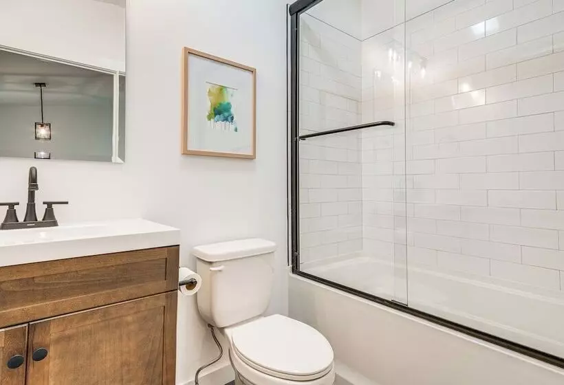 Modern Hiker S Haven W/ Dupont State Forest Views!