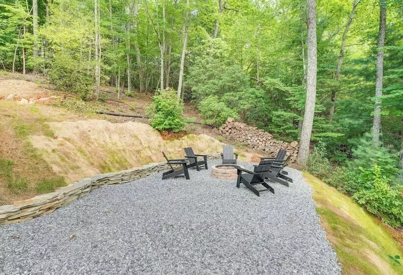 Modern Hiker S Haven W/ Dupont State Forest Views!