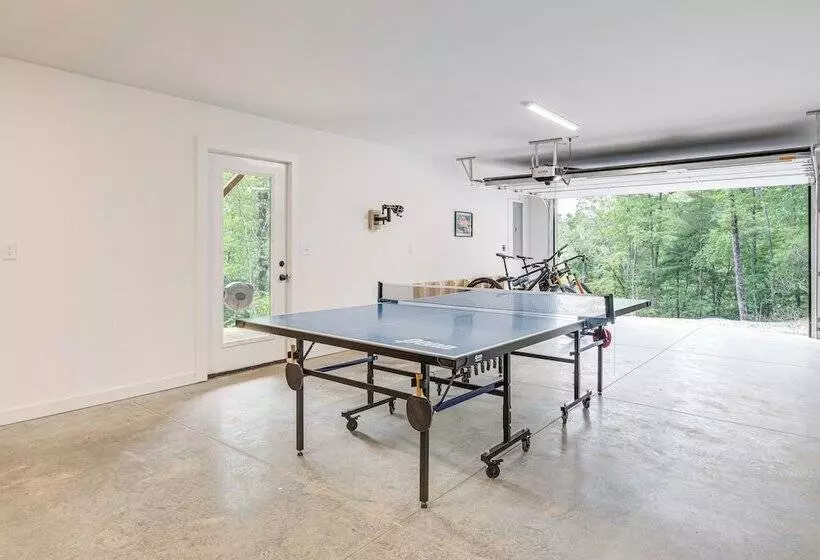 Modern Hiker S Haven W/ Dupont State Forest Views!