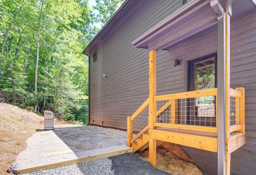 Modern Hiker S Haven W/ Dupont State Forest Views!