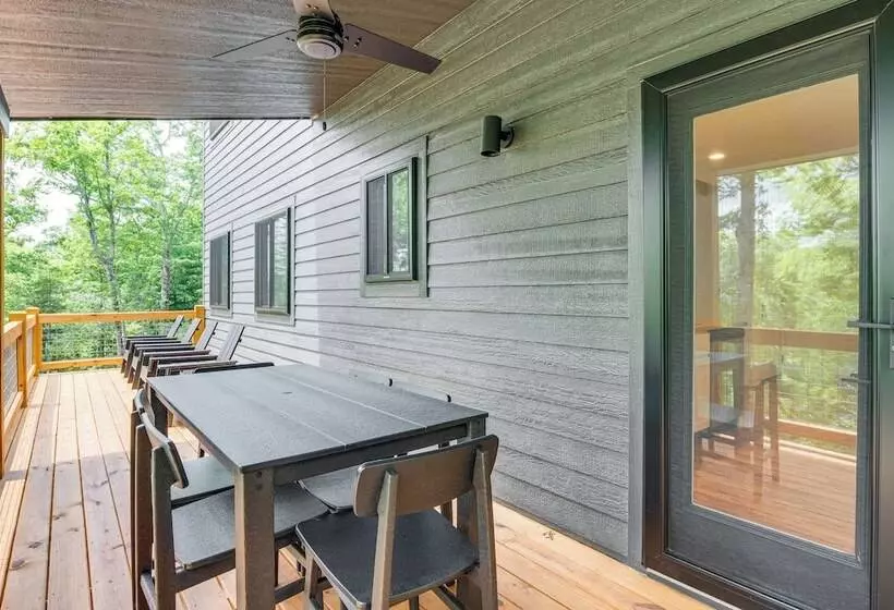 Modern Hiker S Haven W/ Dupont State Forest Views!