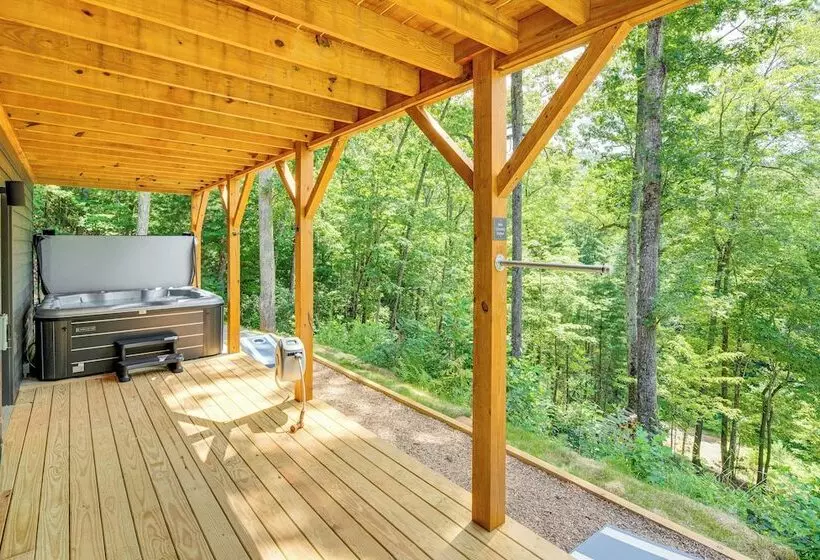 Modern Hiker S Haven W/ Dupont State Forest Views!