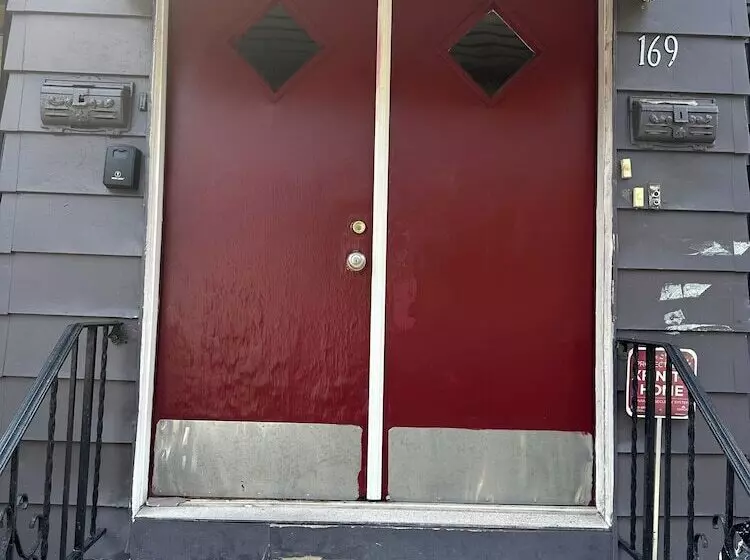 Majatalo Fidelia Fuchsite Room, Queen Bed Minutes From Newark Liberty International Airport And Newark Penn S