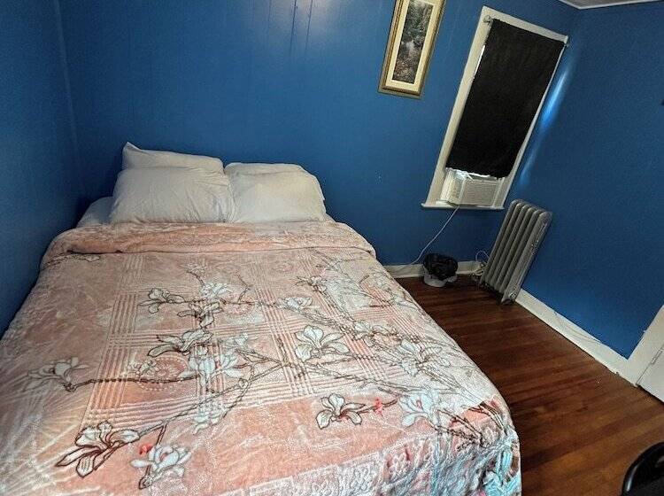 Пансион Fidelia Fuchsite Room, Queen Bed Minutes From Newark Liberty International Airport And Newark Penn S